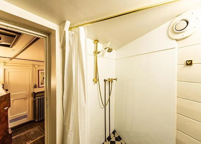 Feuerschiff Hotel *