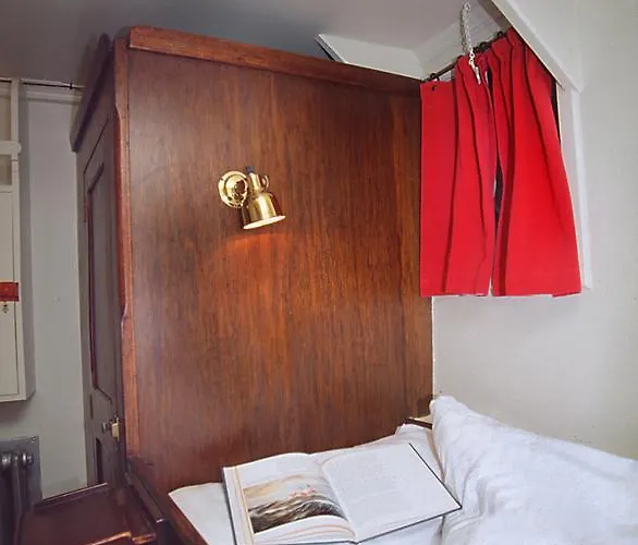 Feuerschiff Hotel *